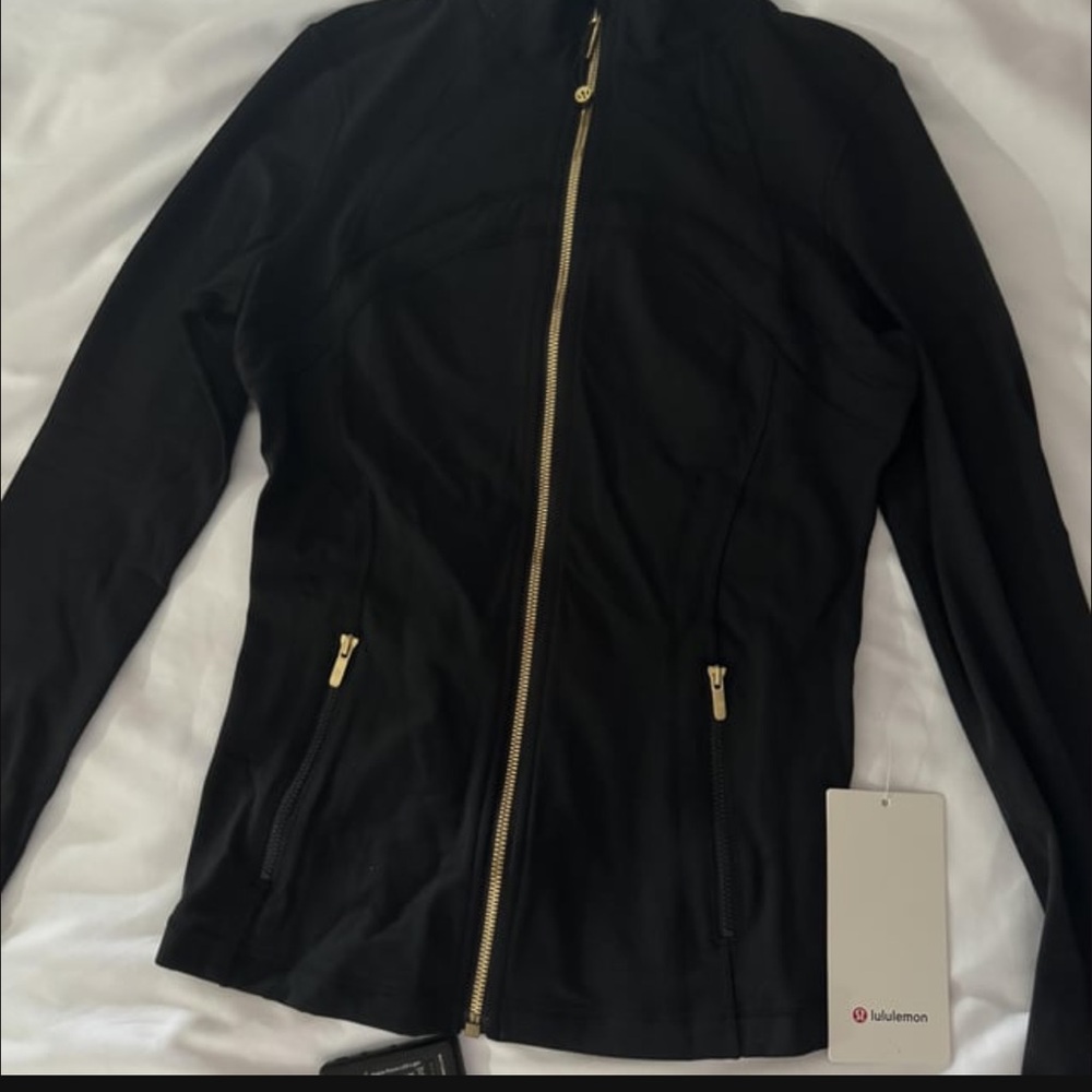 Lululemon Athletica Black Utility Jacket Sleek Tailored Design